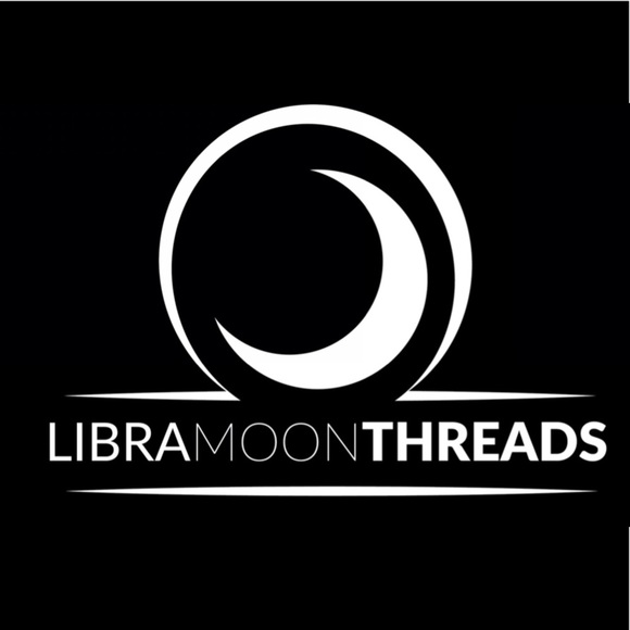 Welcome to my closet !! - Picture 2 of 12